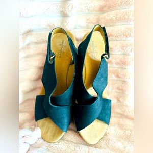 Clark’s wedge sandals